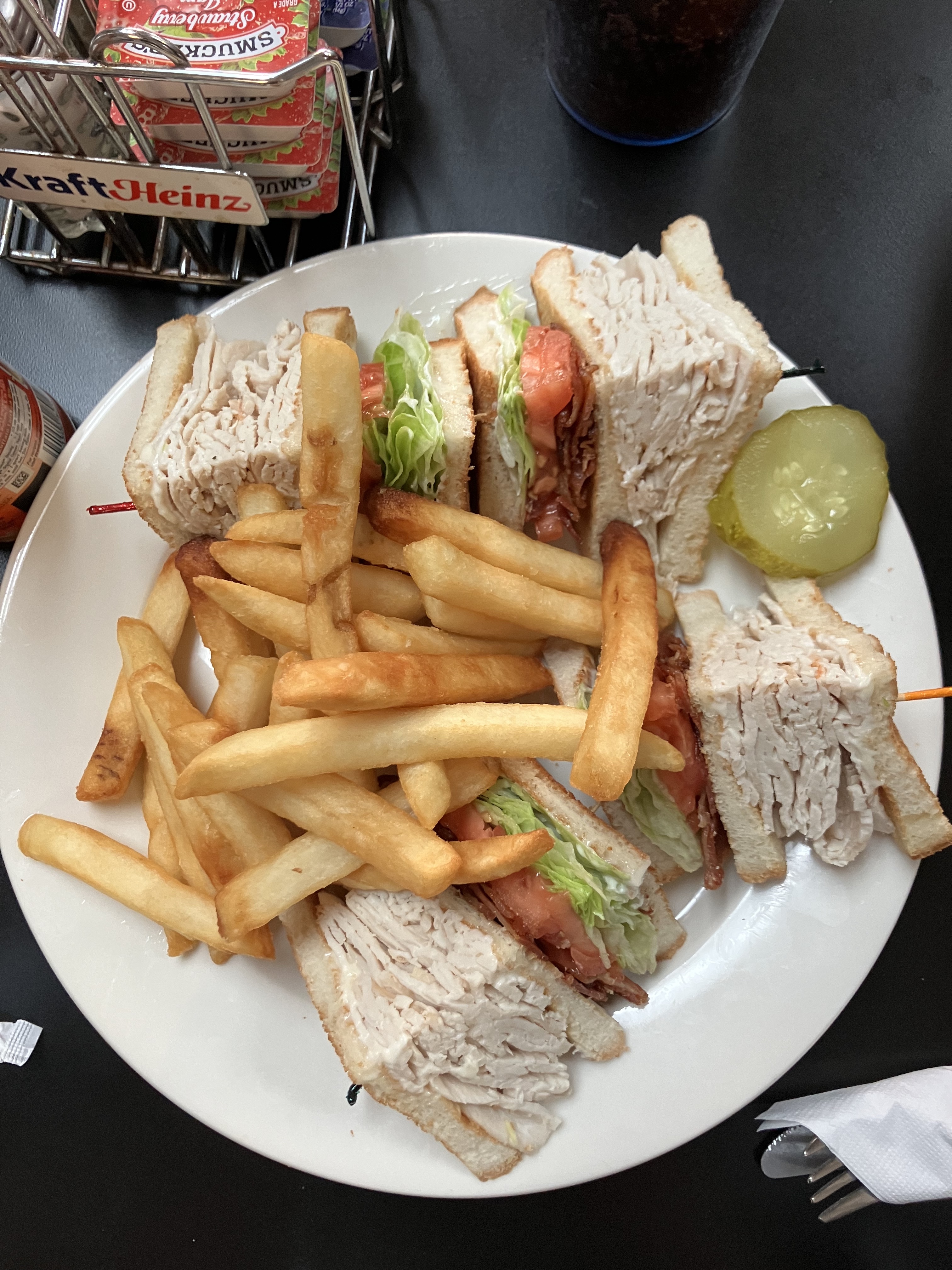 Food Segment: Green and Red Colors