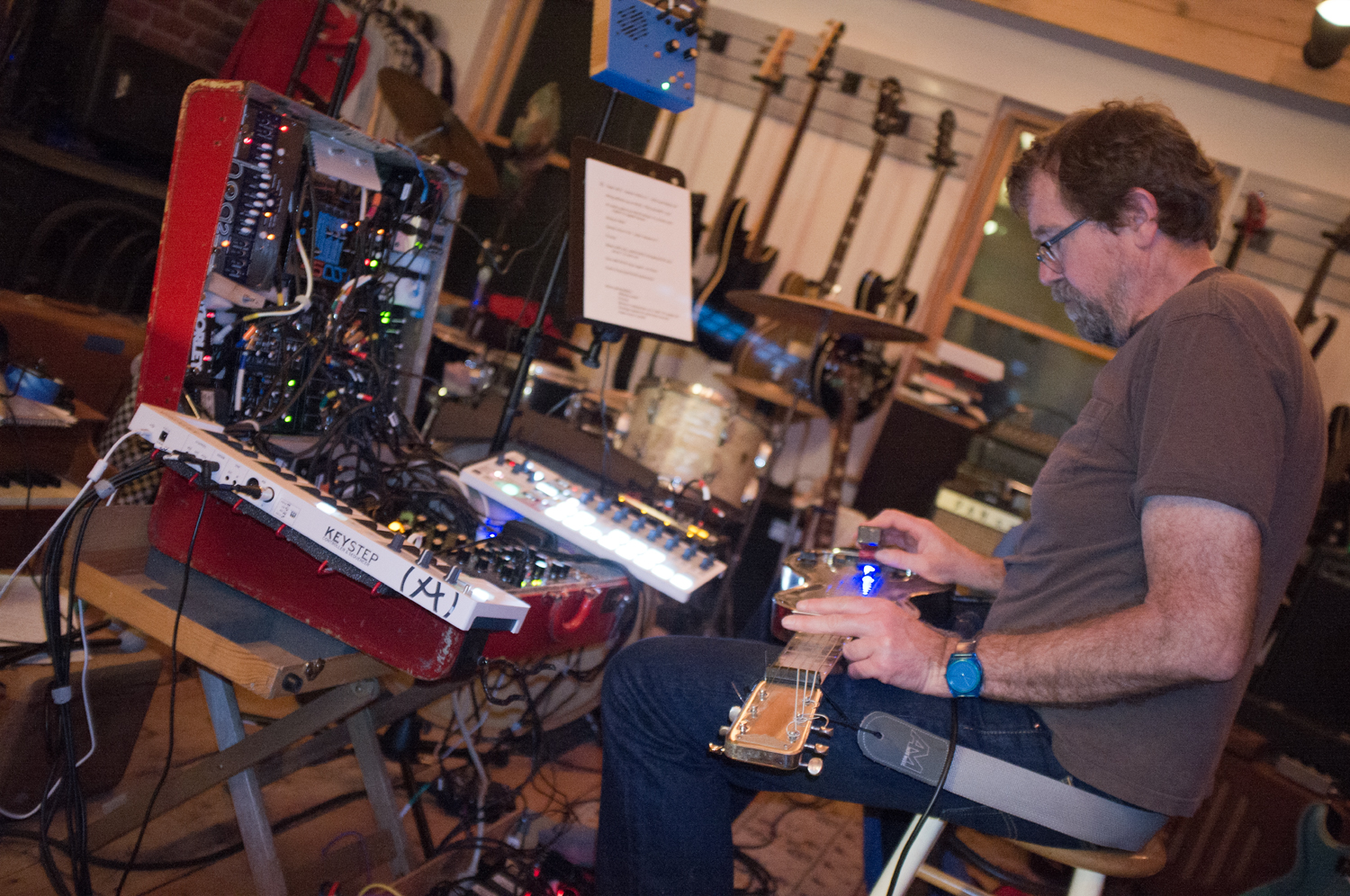 Sonic Hudson, with electric suitcase and lap steel.