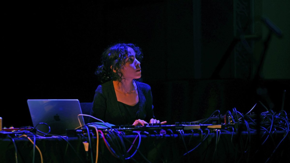 Tracking The Odds: Bergsonist (Selwa Abd)